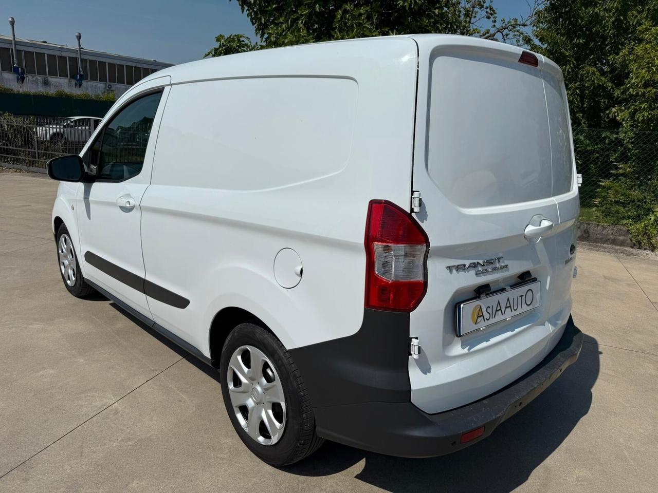 Ford Transit Courier 1.5 DIESEL UNICO PROPR