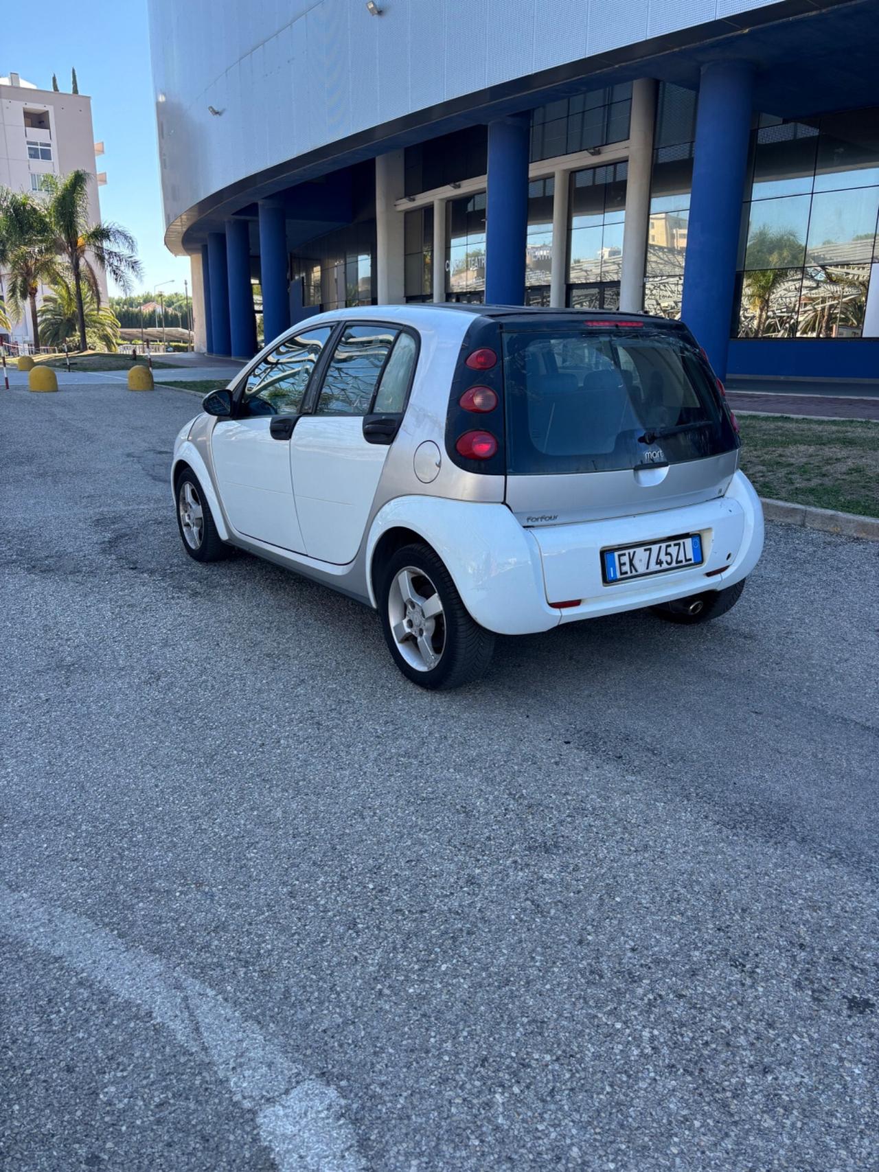 Smart ForFour NEOPATENTATI