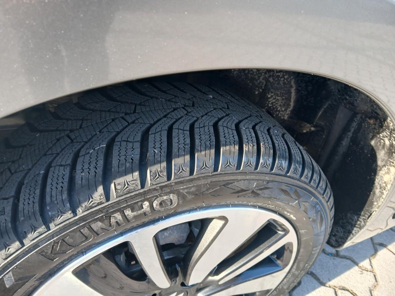 Suzuki Swift 1.2 Hybrid 4WD AllGrip Top