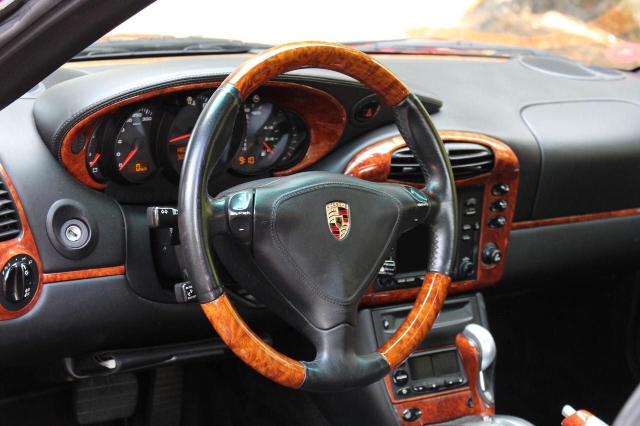 Porsche 911 996 Turbo cat Coupé
