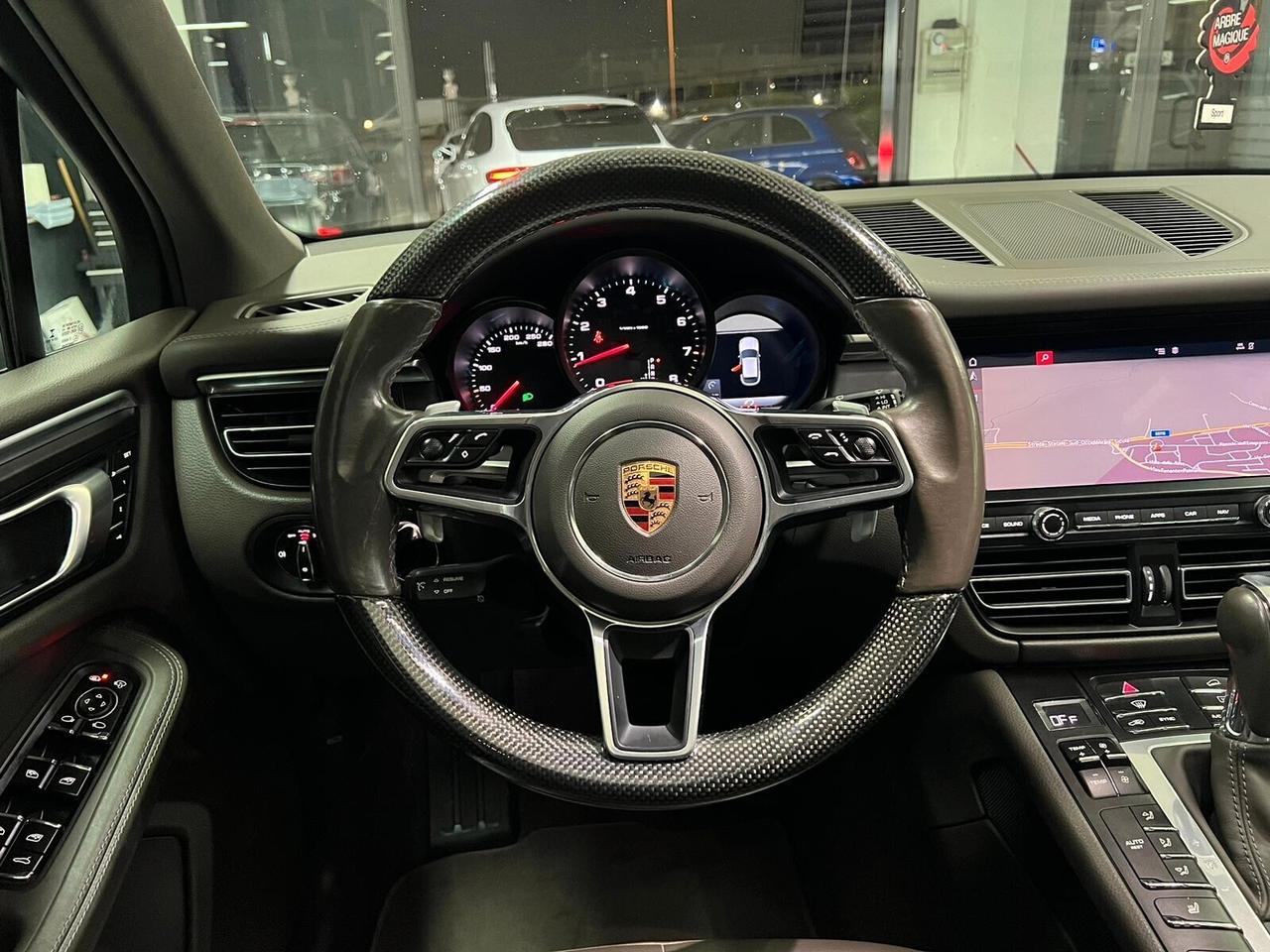 Porsche Macan 2.0 IVA ESPOSTA