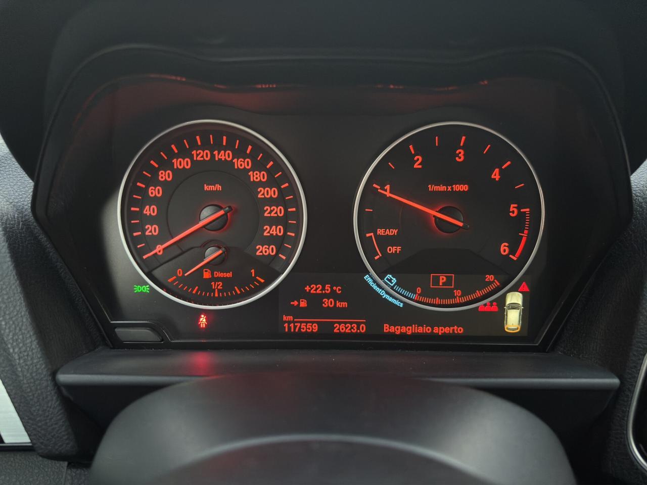 Bmw 116 116d 5p. Urban Steptronic