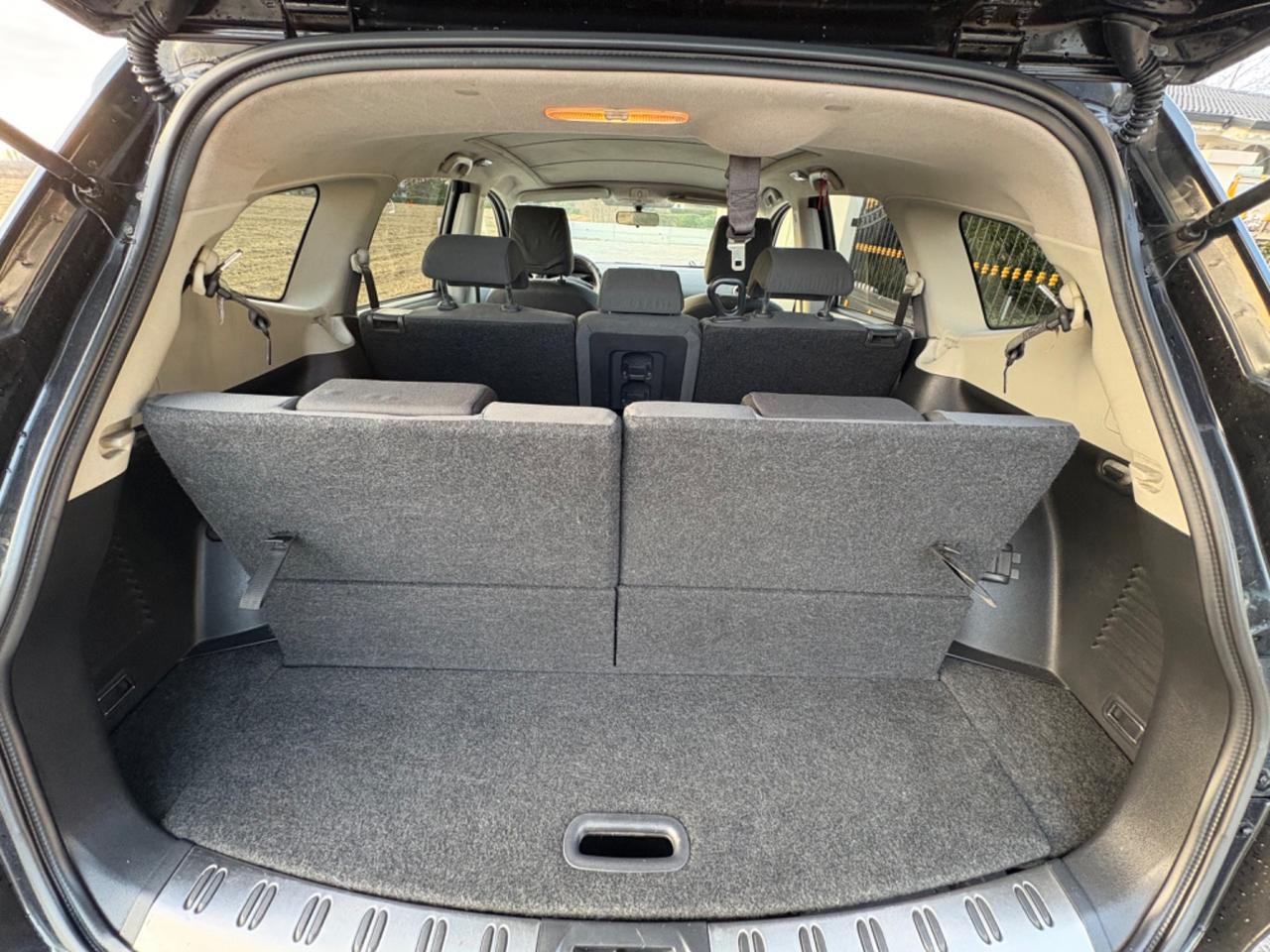 Nissan Qashqai 2.0 Diesel 7 Posti 2010