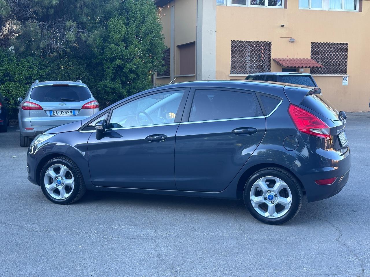 Ford Fiesta 1.4 TDCi 5p. Titanium