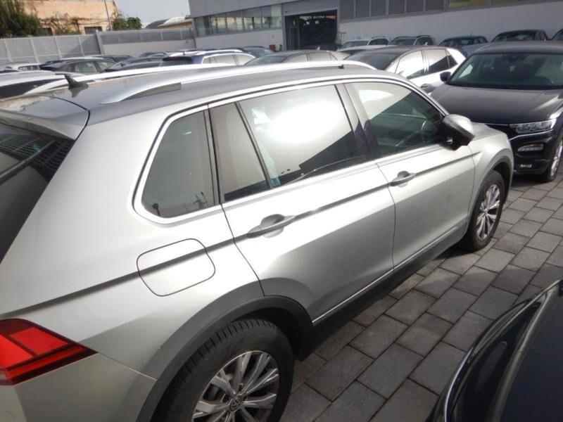 Volkswagen Tiguan 2.0 TDI SCR DSG Business BlueMotion Technology