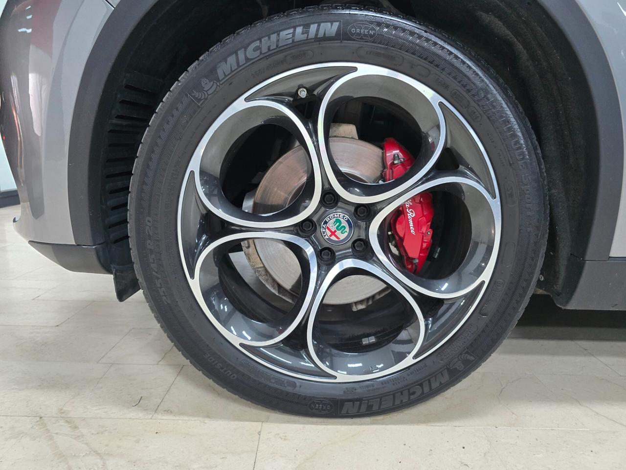 Alfa Romeo Stelvio 2.2 Turbodiesel 210 CV AT8 Q4 Executive