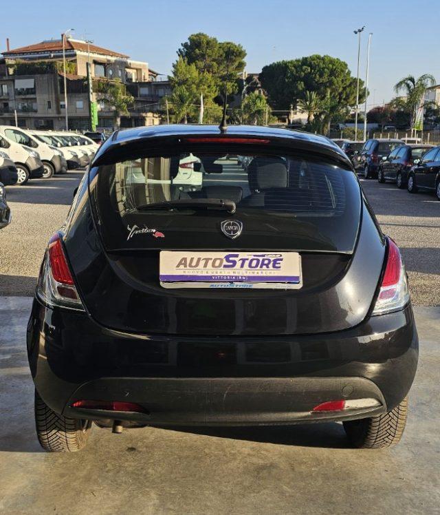 LANCIA Ypsilon 1.2 69 CV 5 porte Gold