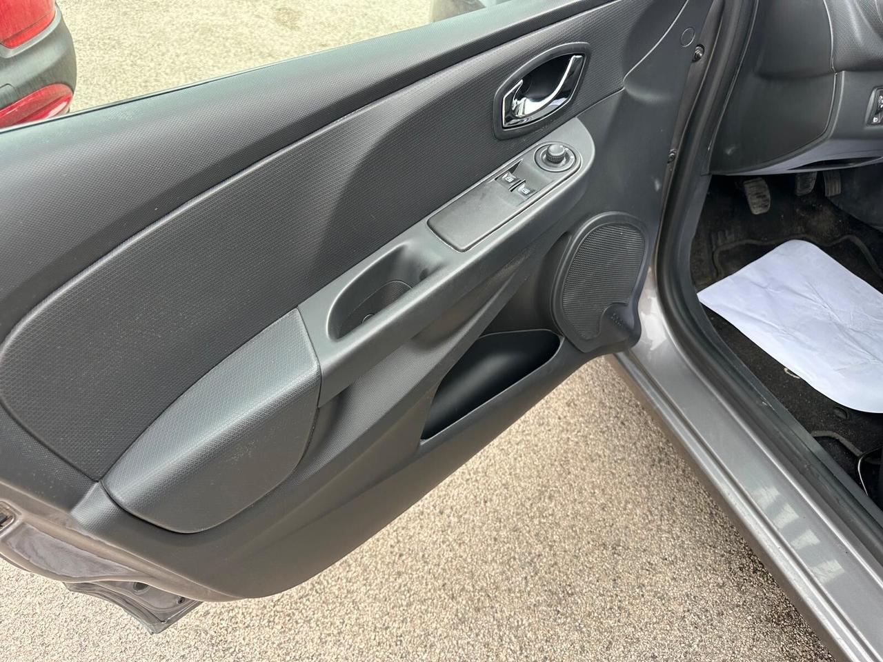Renault NEW Clio 1.5 dCi 8V 75CV 5 porte Live NEOPATENTATI