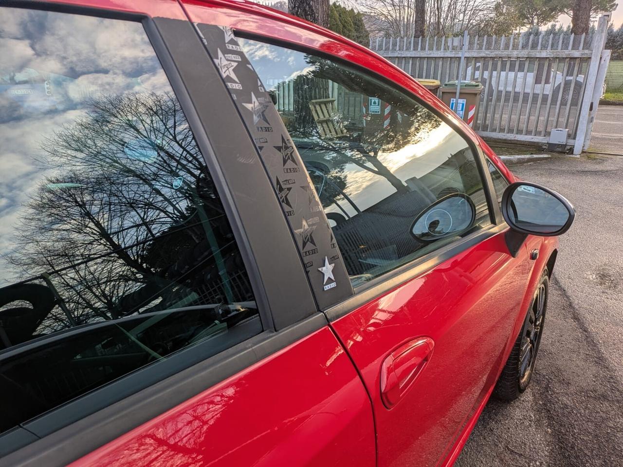 Fiat Punto 1.3 MJT II 75 CV 5 porte Virgin Radio