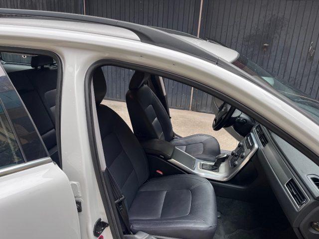 VOLVO XC70 D4 AWD Geartronic Momentum