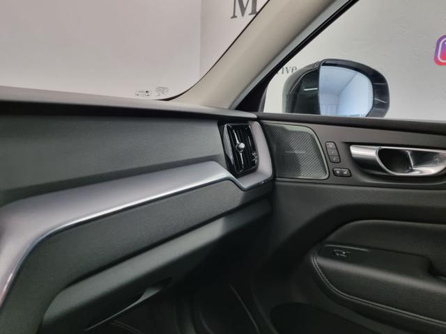 VOLVO XC60 B5 (d) AWD Geartronic Momentum Pro