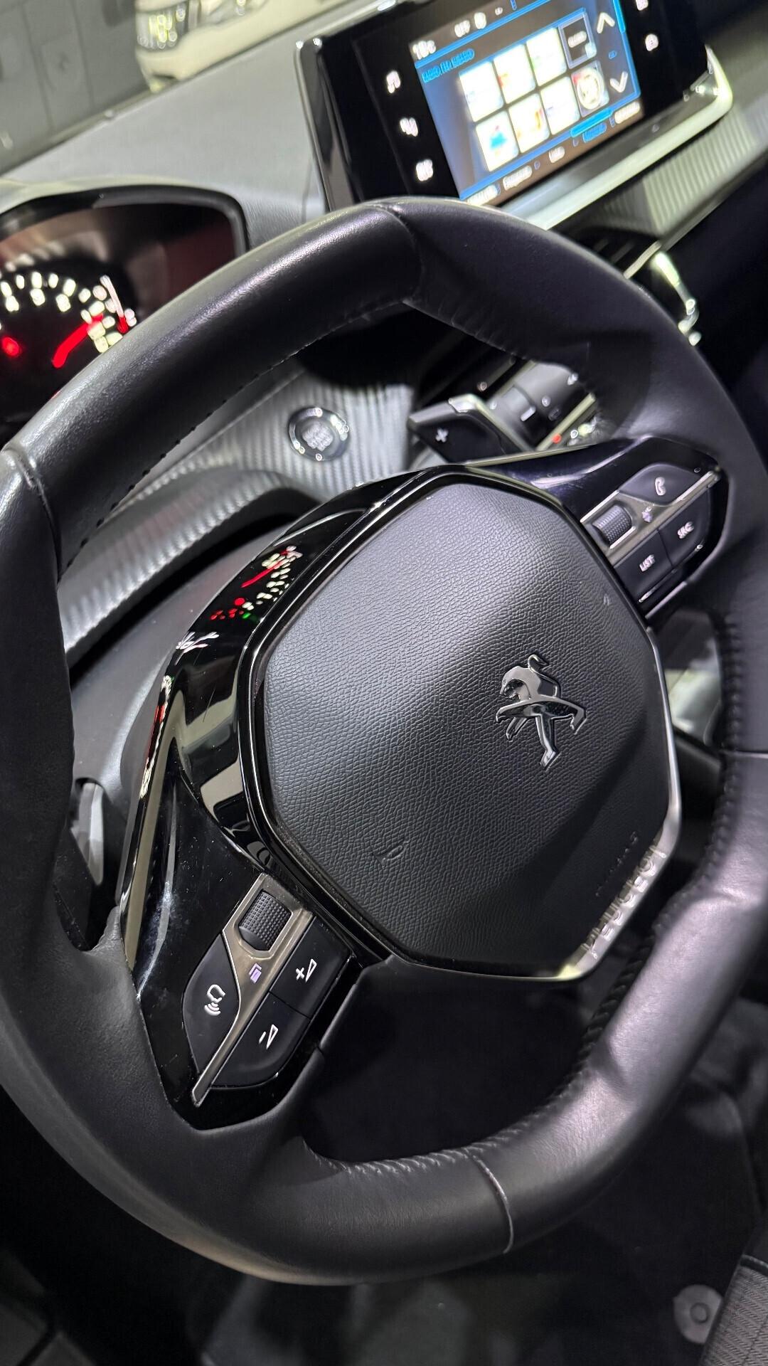 Peugeot 2008 BlueHDi 130 (VENDUTA)