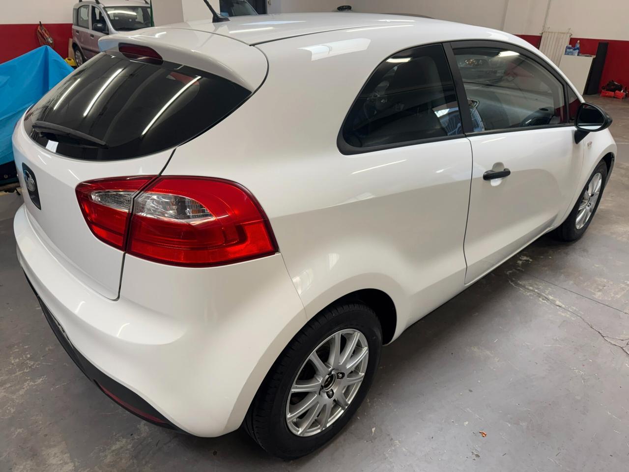 Kia Rio 1.2 CVVT 3p. LX