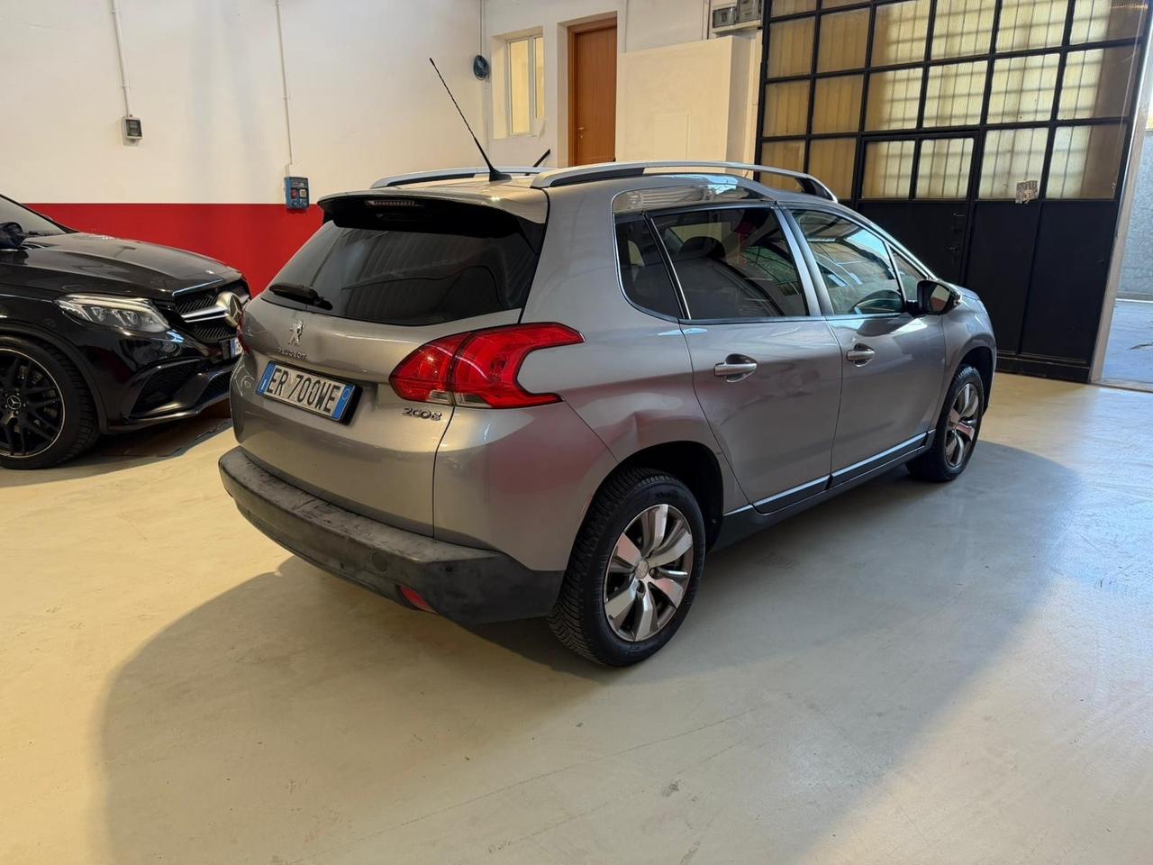 Peugeot 2008 1.6 VTi 120CV Allure
