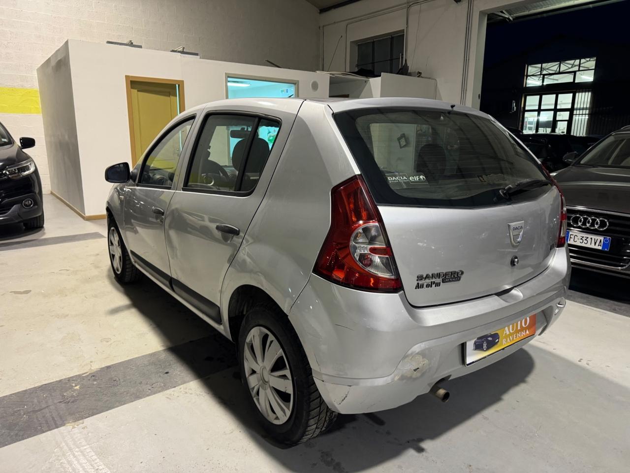 Dacia Sandero 1.2 16V GPL 75CV Embleme