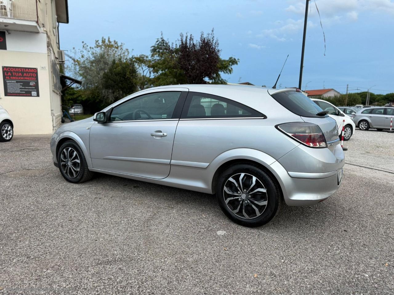 OPEL Astra GTC 1.7 CDTI 125 CV 3p. Cosmo