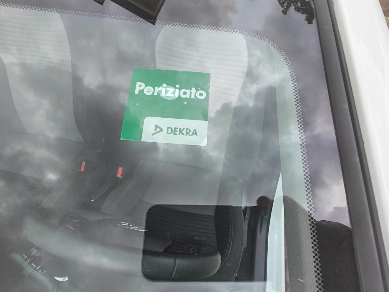 Toyota Yaris 1.5 Hybrid 5 porte Business