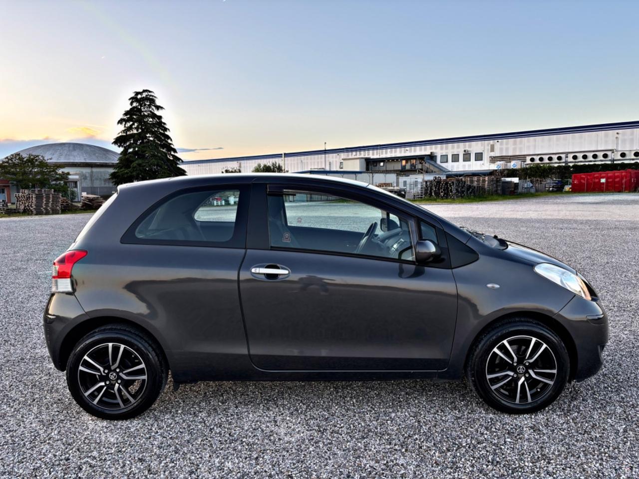 Toyota Yaris 1.3 Dual VVT-i 100cv Neopatentati 2010