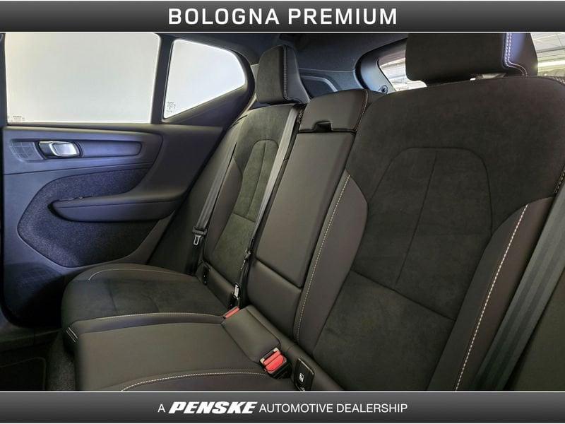 Volvo XC40 B3 automatico Ultra Black Edition