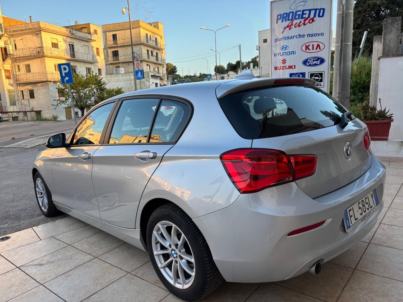 Bmw 116 116d 5p. Business