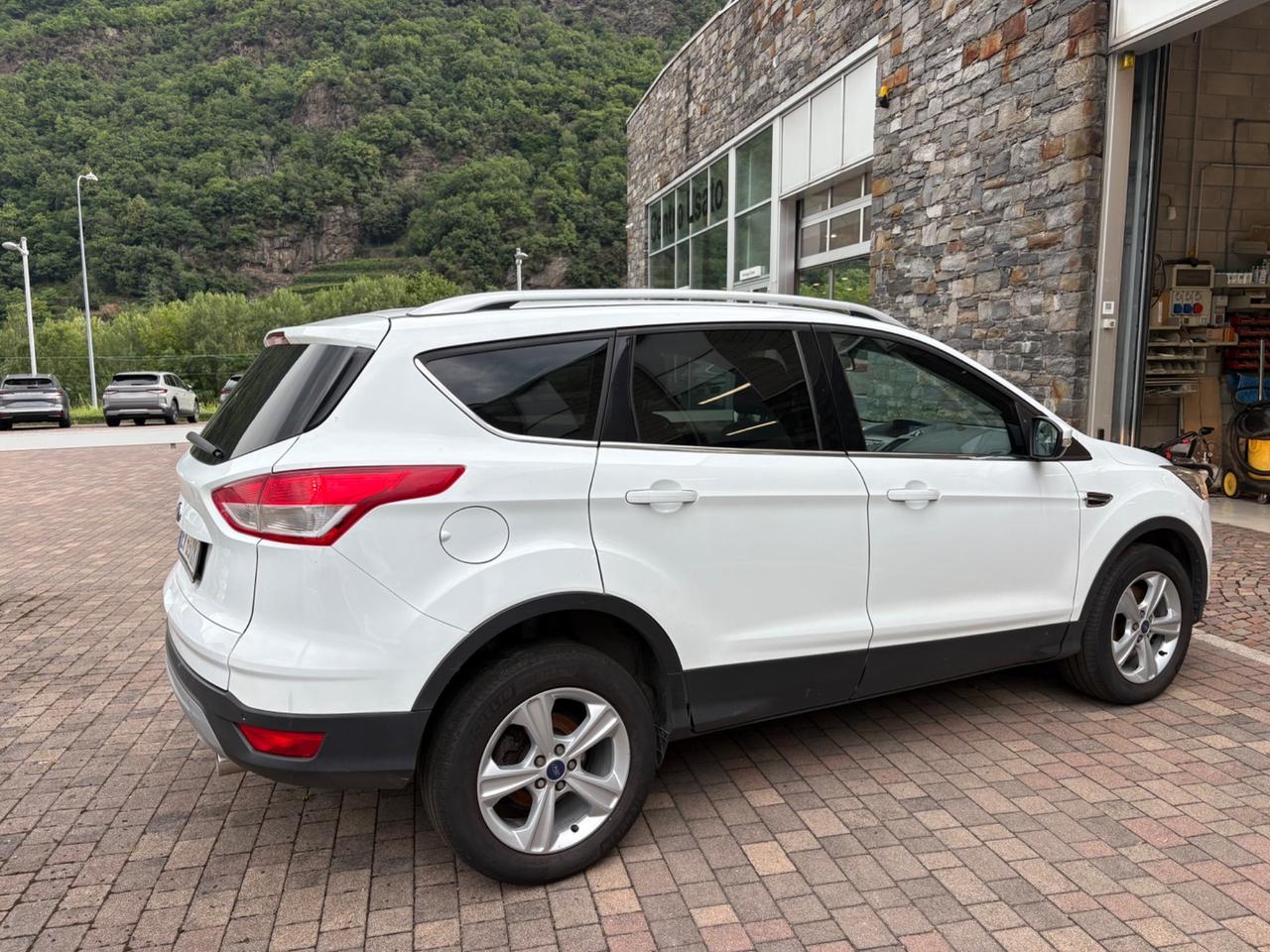 Ford Kuga 2.0 TDCI 140 CV 4WD Titanium