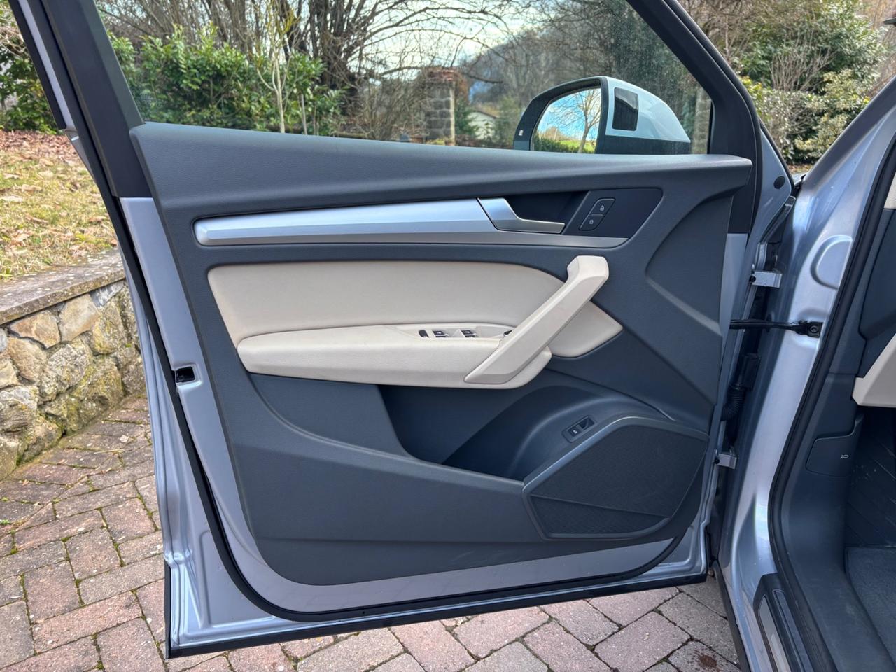 Audi Q5 40 TDI quattro S tronic Business