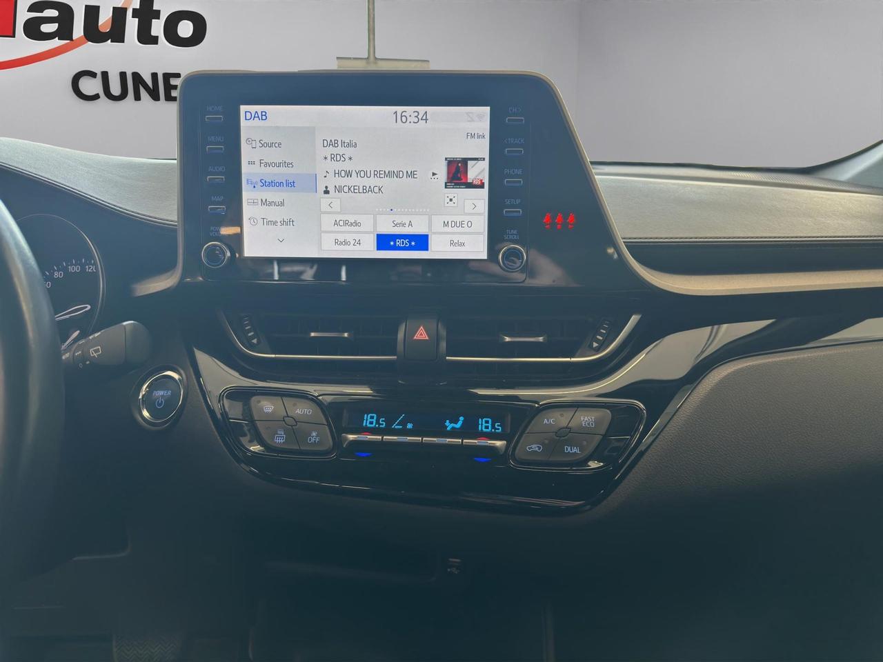 Toyota C-HR 1.8h Active e-cvt