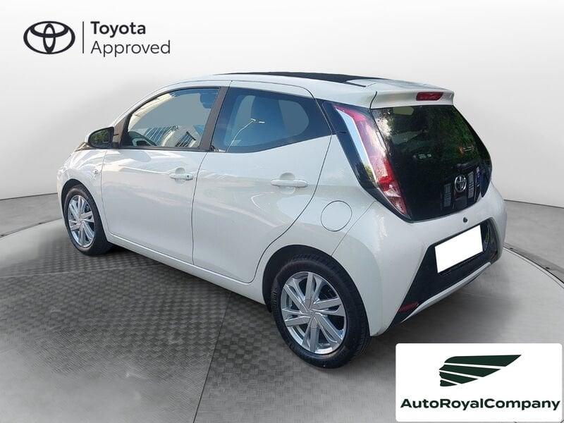 Toyota Aygo 1.0 VVT-i x-wave km 11600