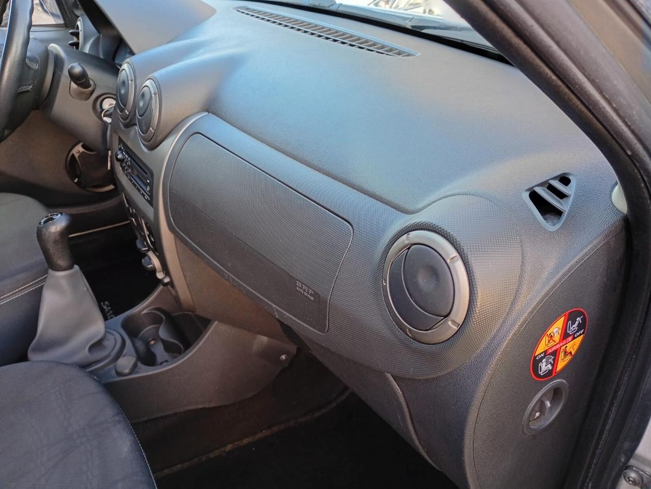 DACIA SANDERO 1.5 DIESEL 144.000 KM UNICOPROPRIETARIO 2010