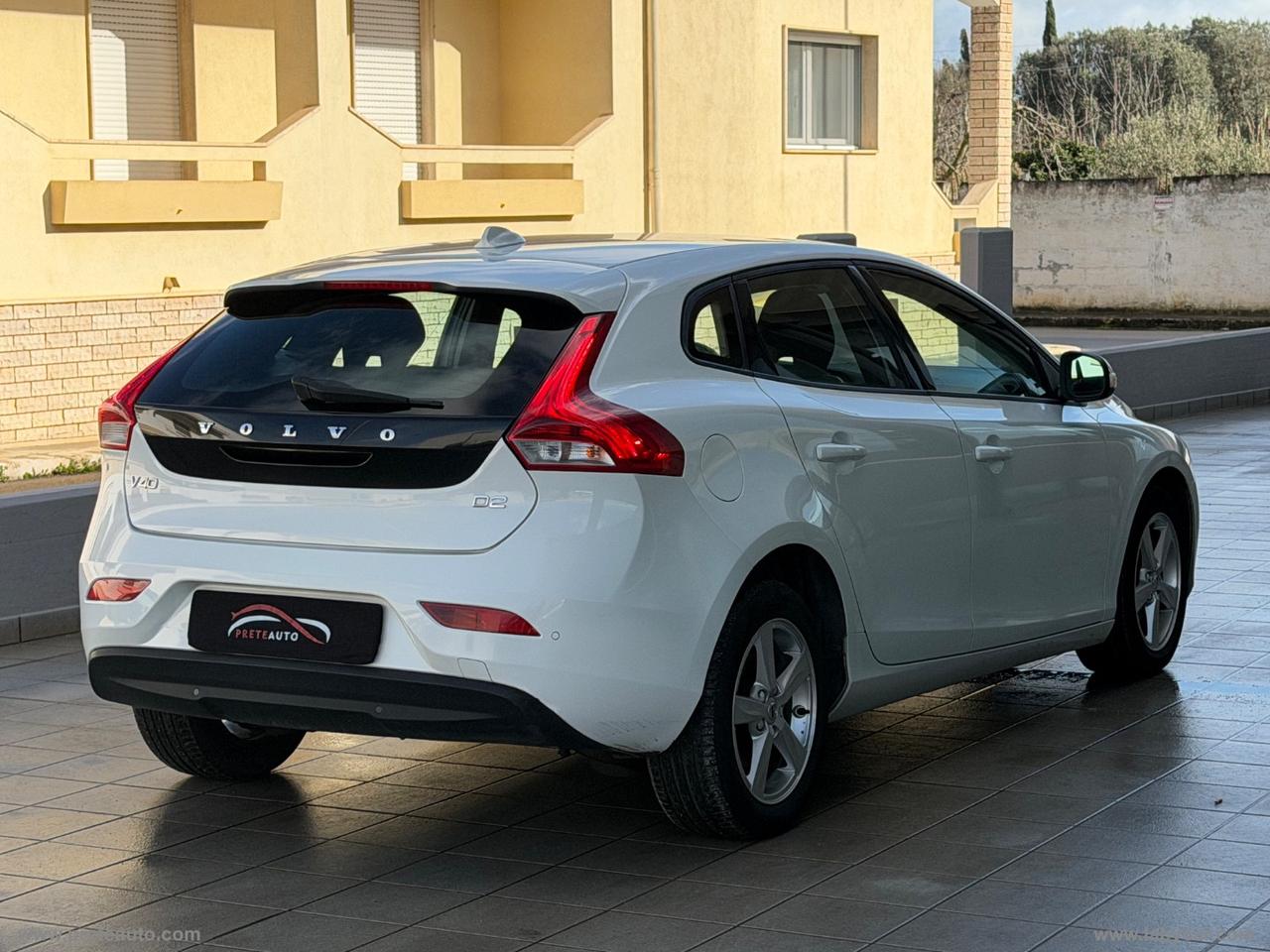 VOLVO V40 D2 Business