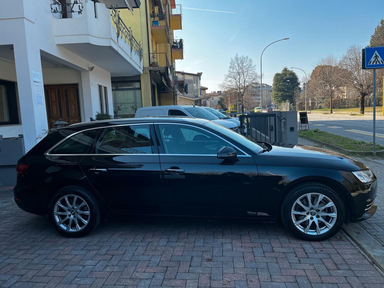 Audi A4 Avant 2.0 TFSI S tronic g-tron Business