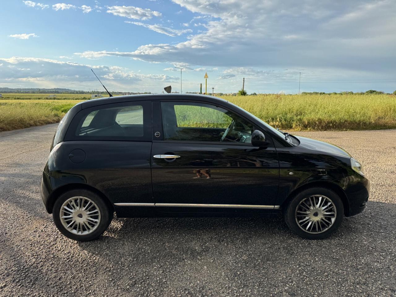 Lancia Ypsilon 1.4 Platino Ecochic GPL