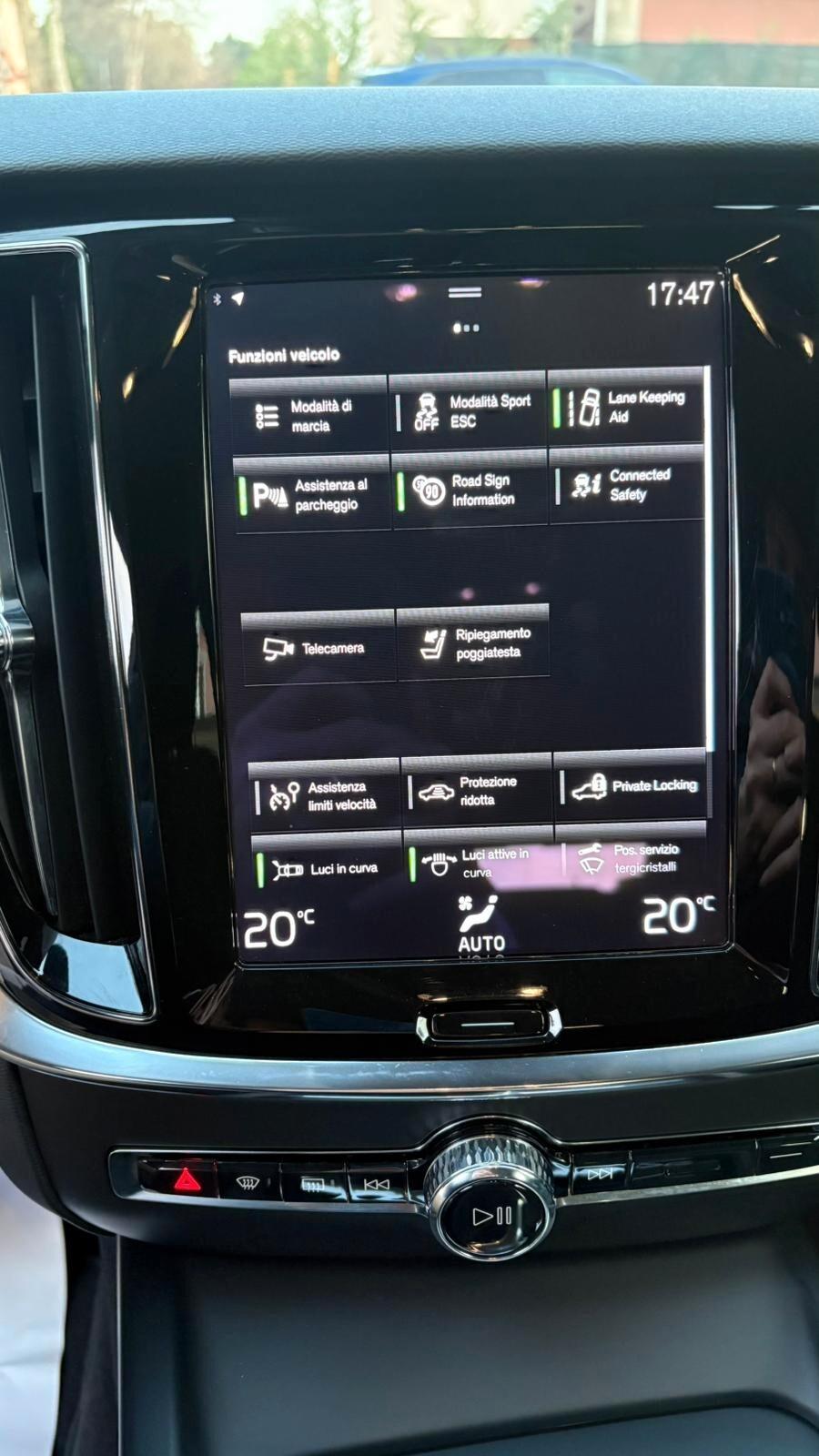 Volvo V60 B4 (d) Geartronic Momentum Business Pro