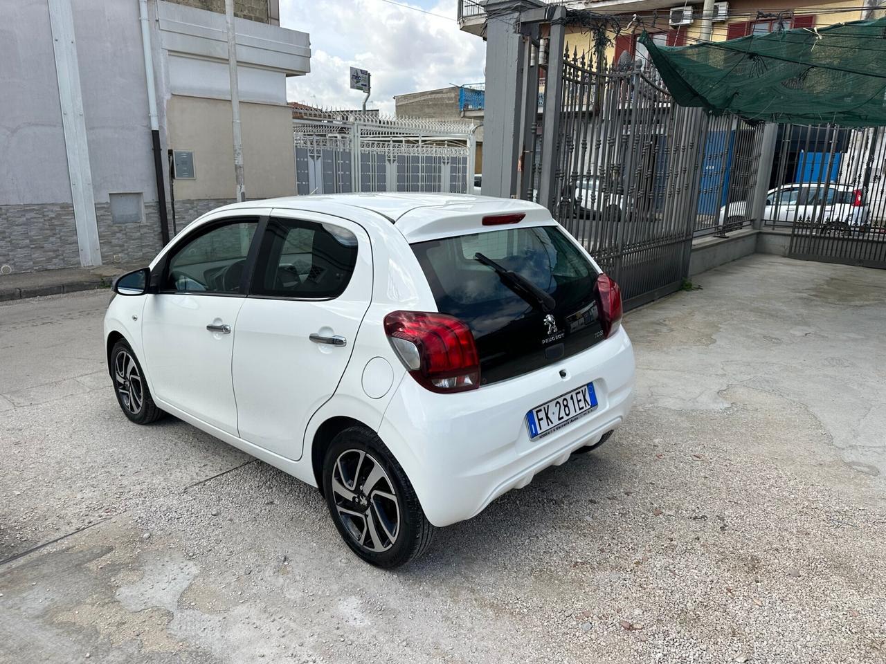 Peugeot 108 1.0 Benzina 68 Cv 5 porte Allure 2017