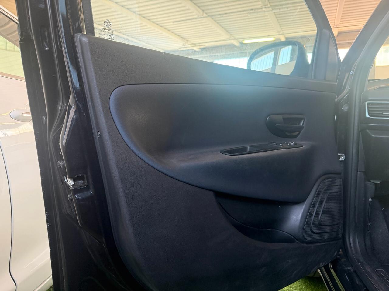 Lancia Ypsilon 1.0 FireFly 5 porte S&S Hybrid Oro