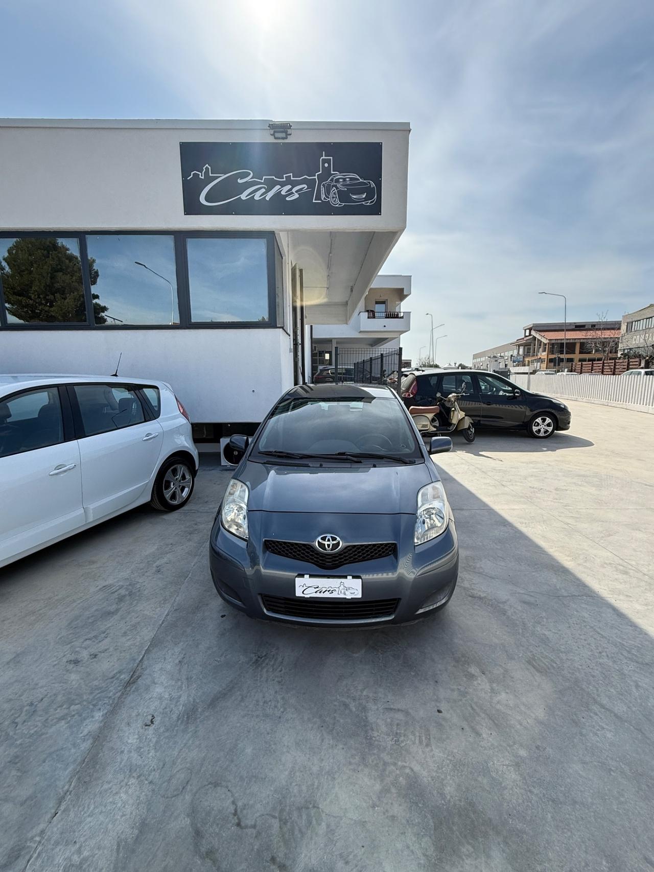 Toyota Yaris 1.0 5 porte Sol
