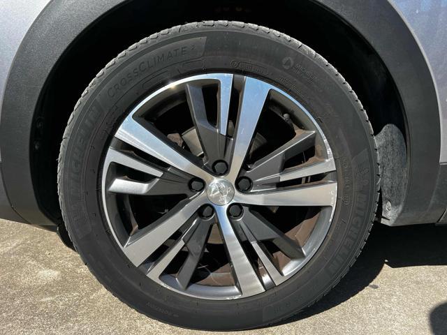 PEUGEOT 3008 BlueHDi 130 S&S EAT8 Allure