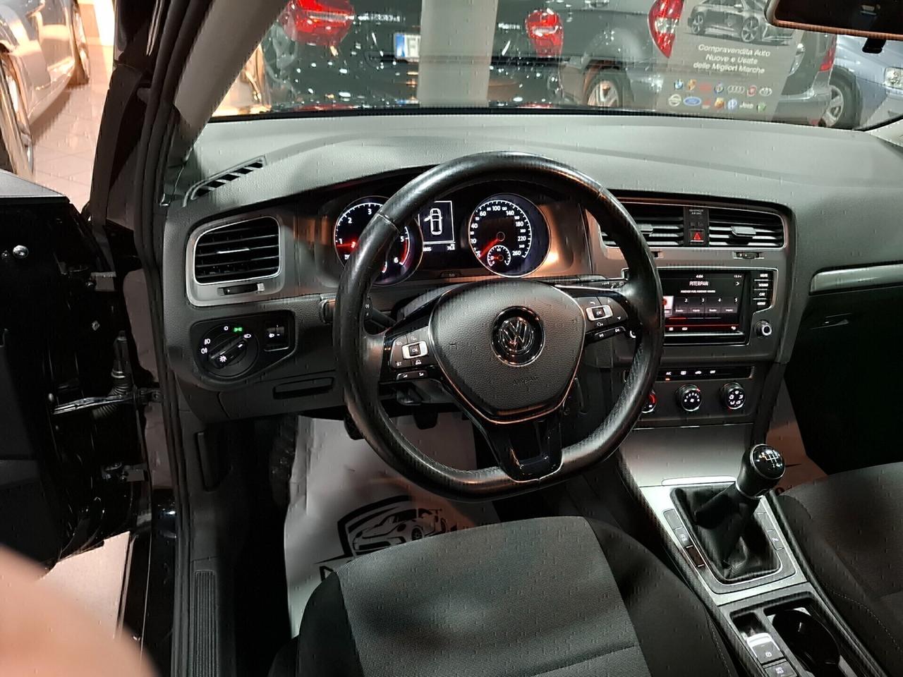 Volkswagen Golf 1.6 TDI 90 CV Neopatentato
