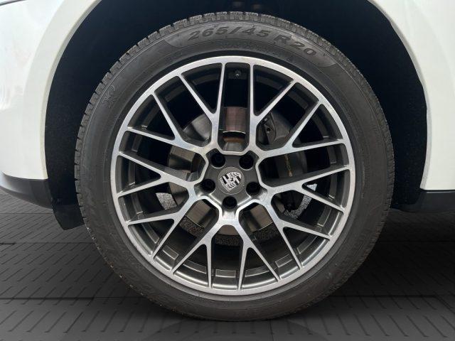 PORSCHE Macan Macan 2.0