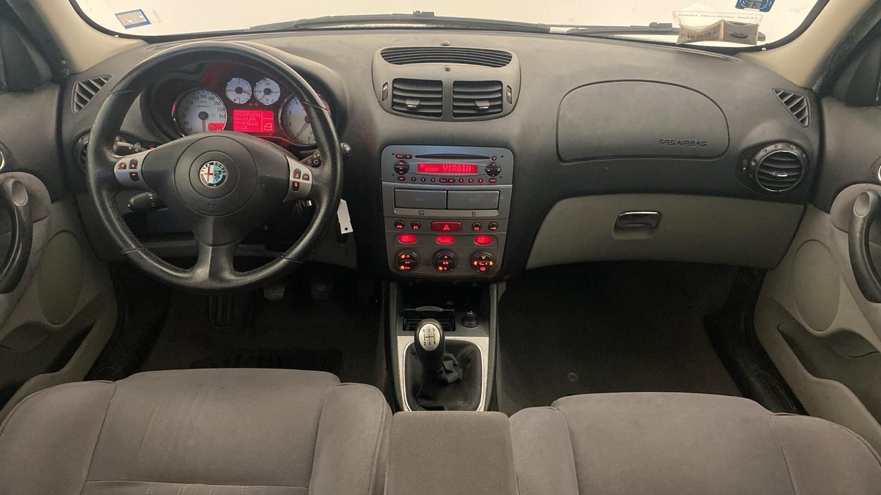 ALFA ROMEO 147 1.6 BENZINA NEOPATENTATI