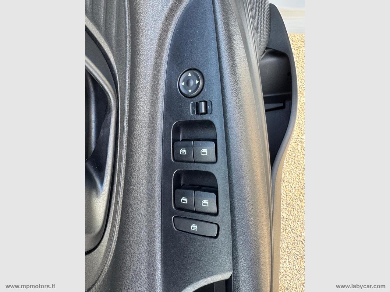 HYUNDAI i20 CONNECTLINE 1.2 MPI 84CV