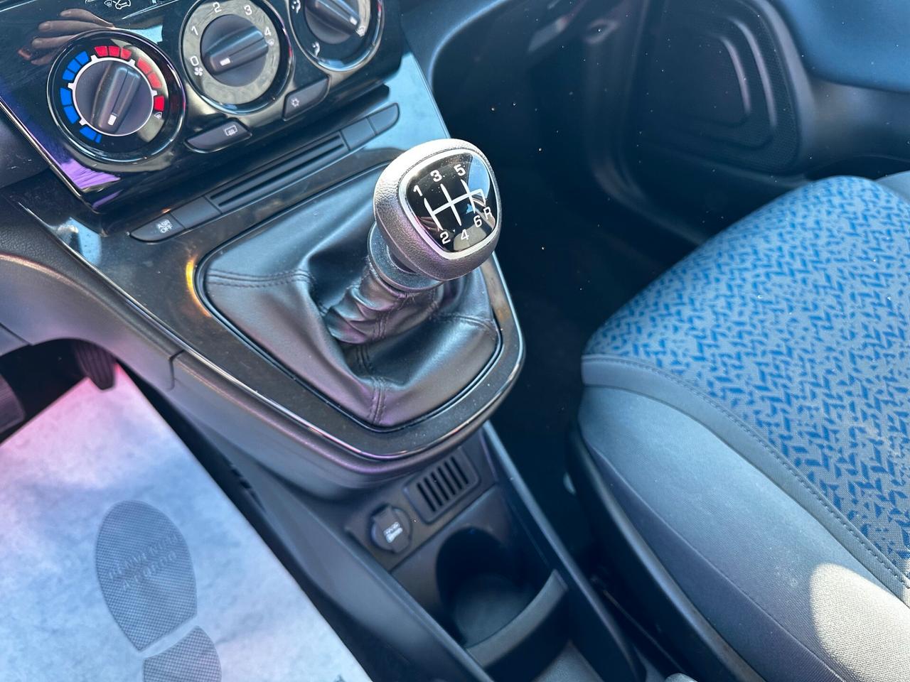 Lancia Ypsilon 1.0 FireFly 5 porte S&S Hybrid Oro