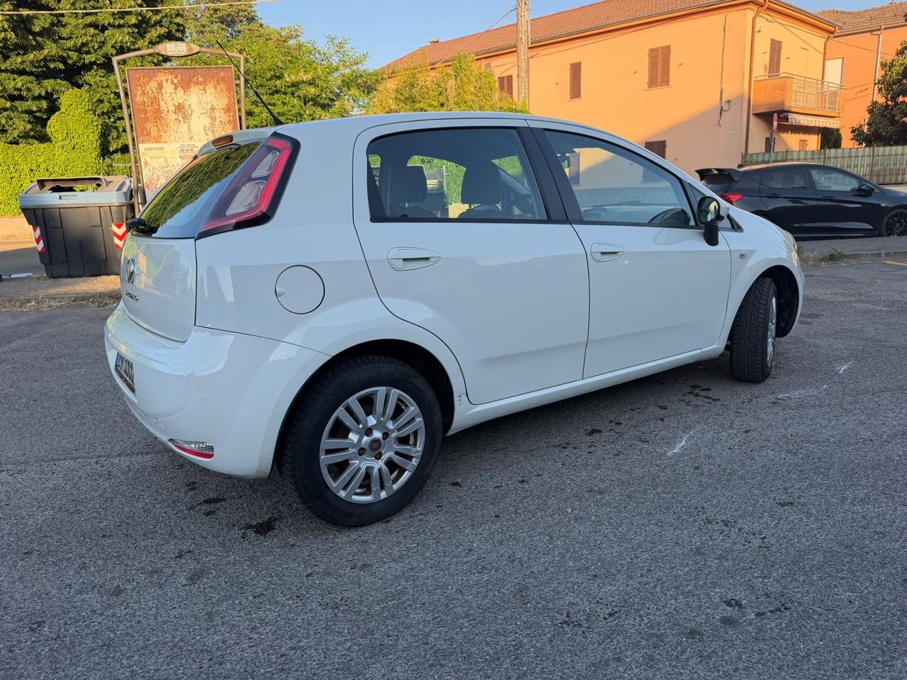 FIAT G PUNTO EVO 1.4 BENZINA GPL NEOPATENTATI OTTIME CONDIZIONI