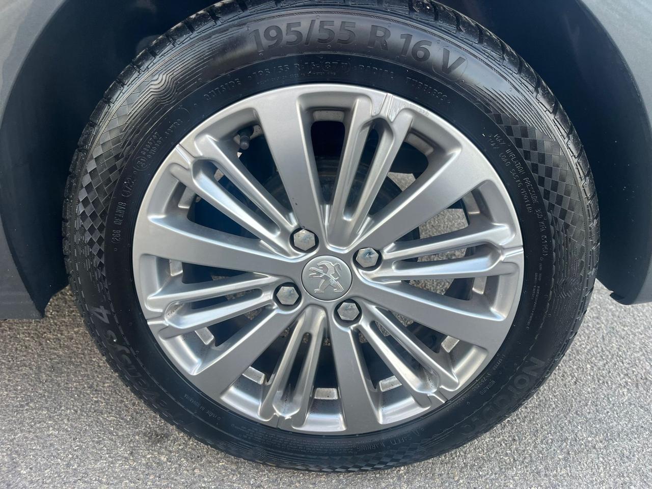 Peugeot 208 Benzina/Gpl Allure Unipro 2017