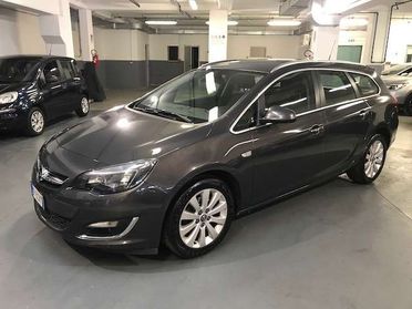 Opel Astra Sports Tourer 2.0 cdti Cosmo 165cv