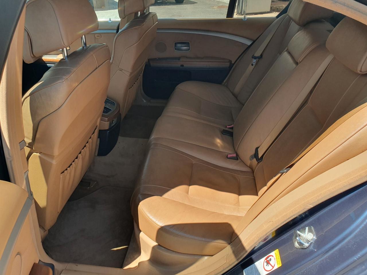 Bmw 735i 3.6v8 272cv benzina GPL ASI 2002