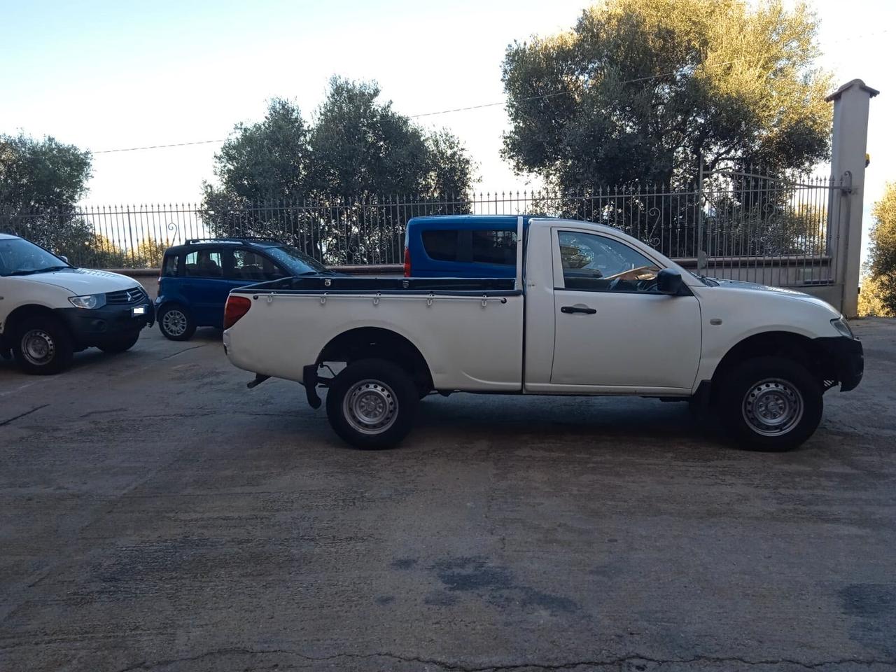 Mitsubishi L200 2.5 DI-D 4x4 2 porte 190000KM