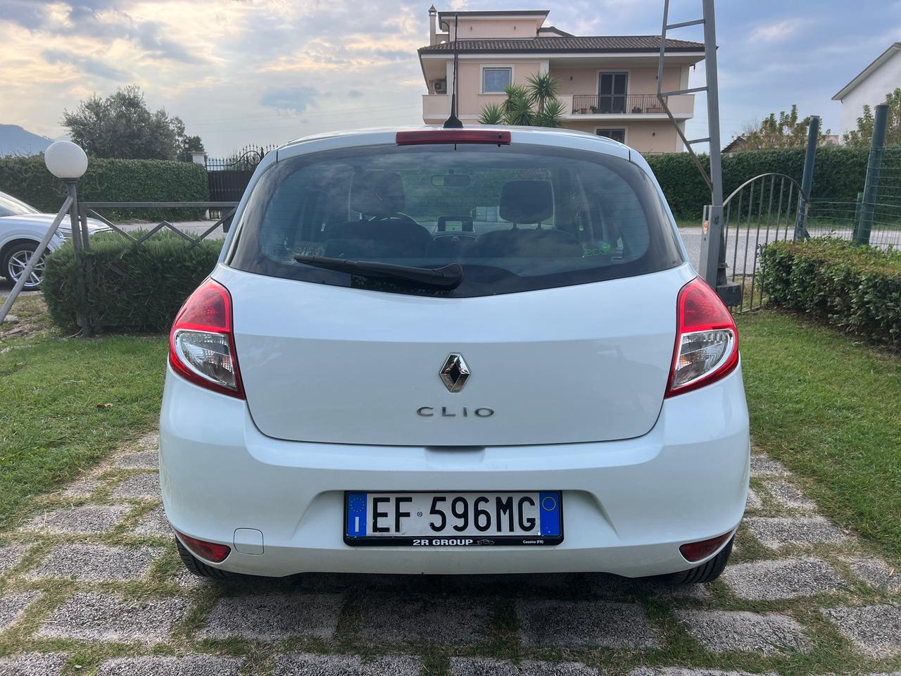 Renault Clio 1.2 55KW 5porte-2011"SOLO 43.000KM"