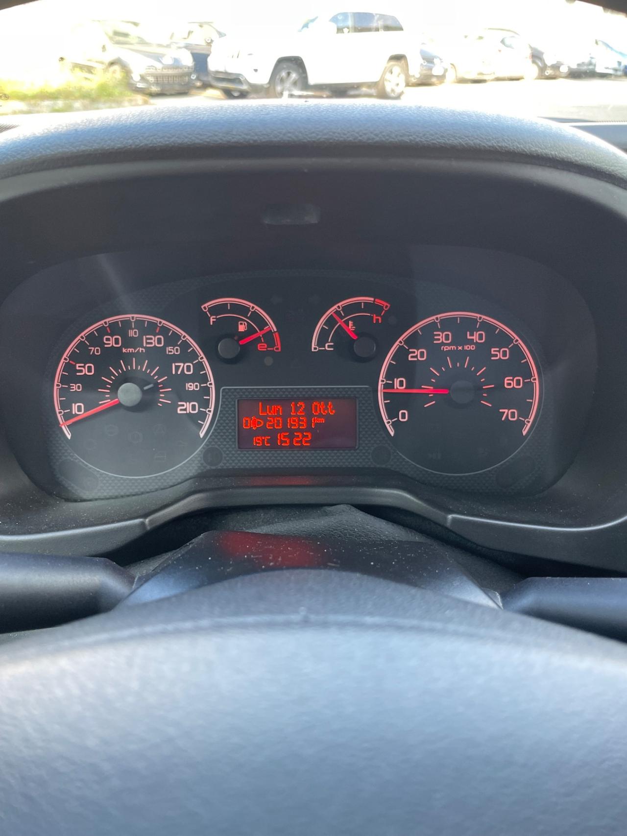 Fiat Fiorino Combi Semivetrato 2011