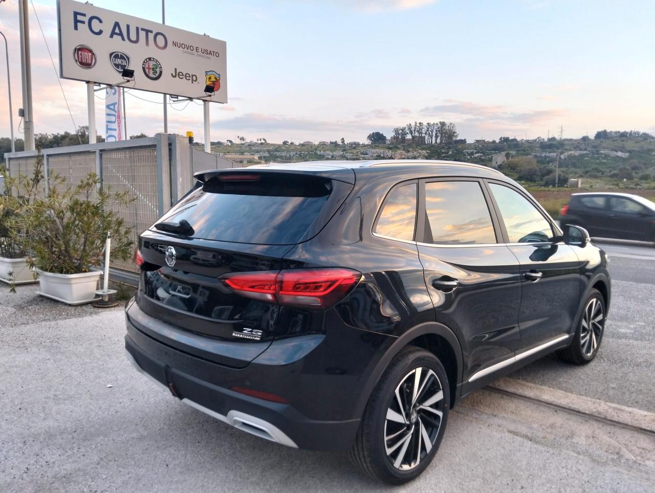 Mg ZS 1.5 Hybrid+ Luxury